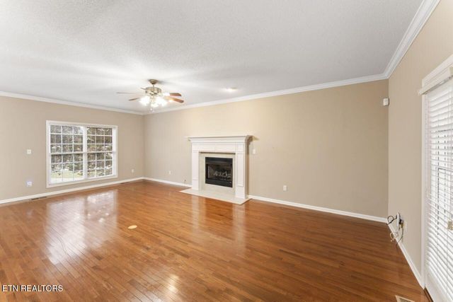 492 Glenshire Lane, Lenoir City, TN 37771