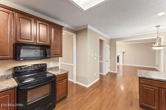 492 Glenshire Lane, Lenoir City, TN 37771