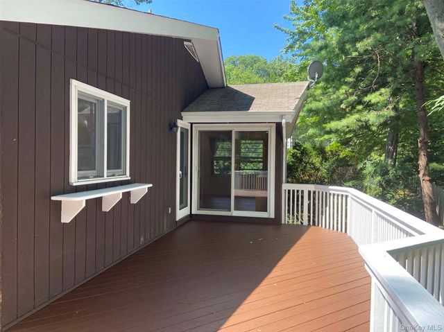2 Livingston Road, Scarsdale, NY 10583