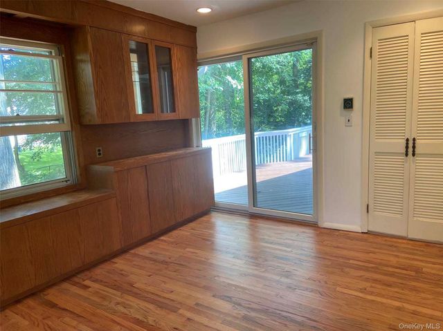 2 Livingston Road, Scarsdale, NY 10583