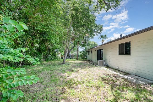 539 S KEECH STREET, Daytona Beach, FL 32114