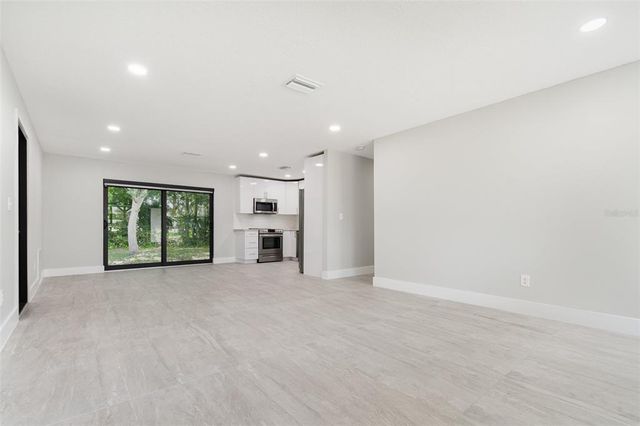 539 S KEECH STREET, Daytona Beach, FL 32114