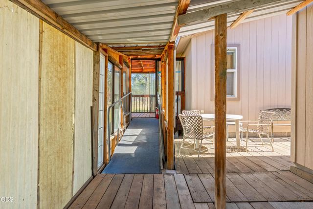 52555 Railroad Street, La Pine, OR 97739