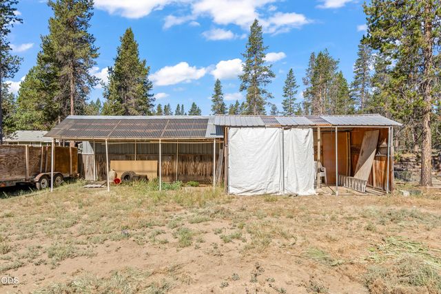 52555 Railroad Street, La Pine, OR 97739