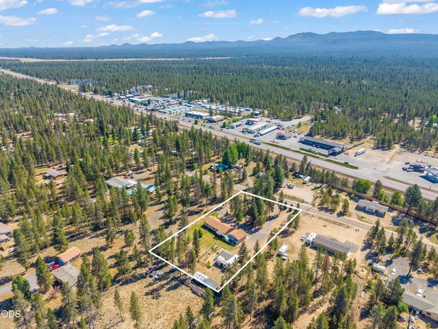 52555 Railroad Street, La Pine, OR 97739