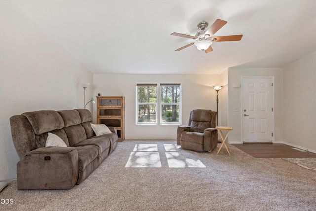 52555 Railroad Street, La Pine, OR 97739