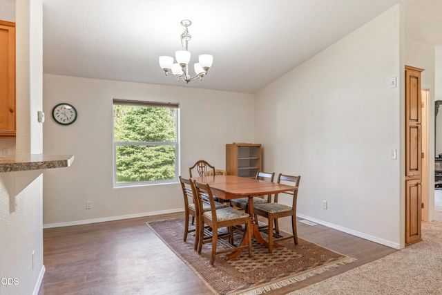 52555 Railroad Street, La Pine, OR 97739