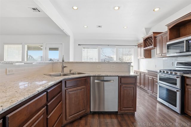 20586 E 47th Street, Broken Arrow, OK 74014