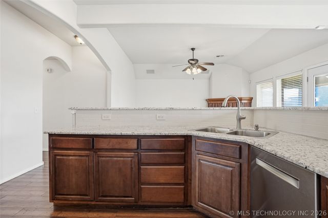 20586 E 47th Street, Broken Arrow, OK 74014