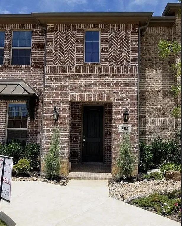 904 Estelle Drive, Euless, TX 76040