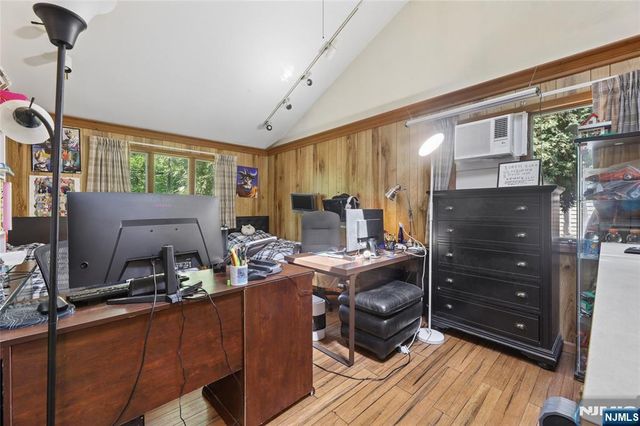 9 Smith Street, Closter, NJ 07624