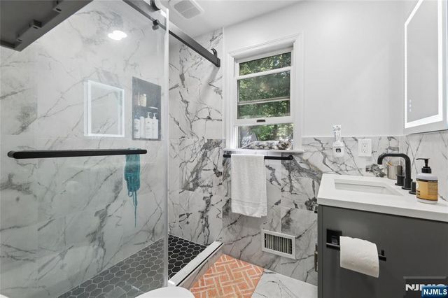 9 Smith Street, Closter, NJ 07624
