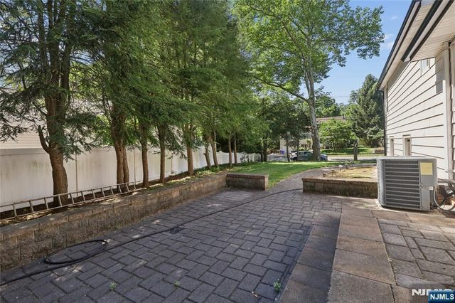 9 Smith Street, Closter, NJ 07624