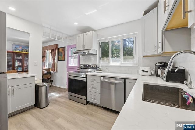9 Smith Street, Closter, NJ 07624