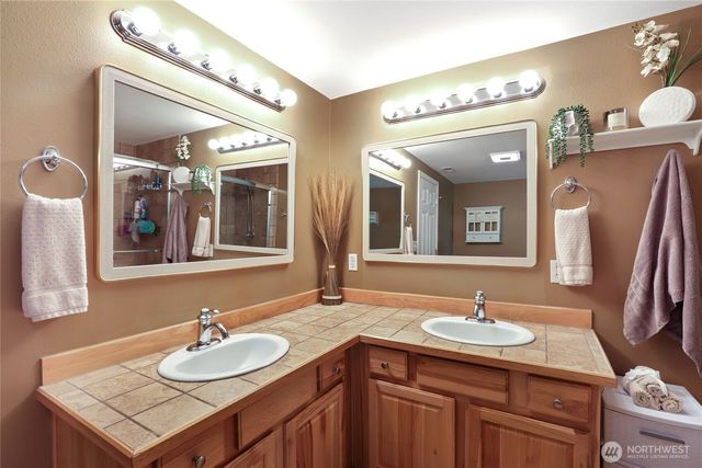 2028 NW Misty Ridge Lane, Silverdale, WA 98383