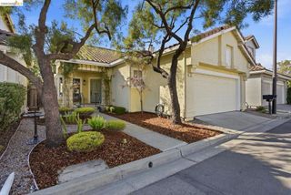 15 Lavagetto CT, Alameda, CA 94502