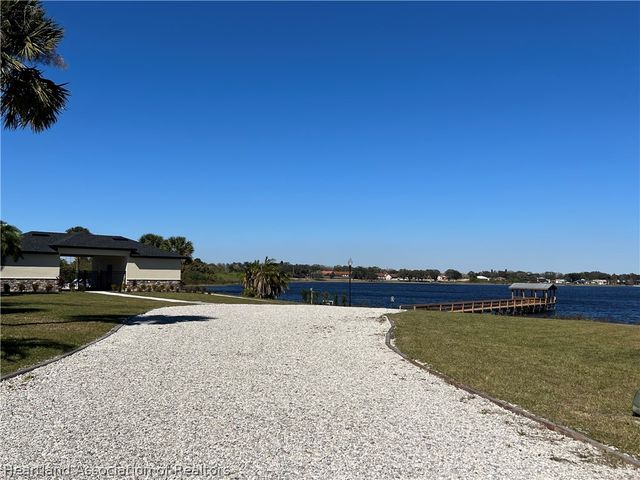 998 Grand Lake Boulevard, Avon Park, FL 33825