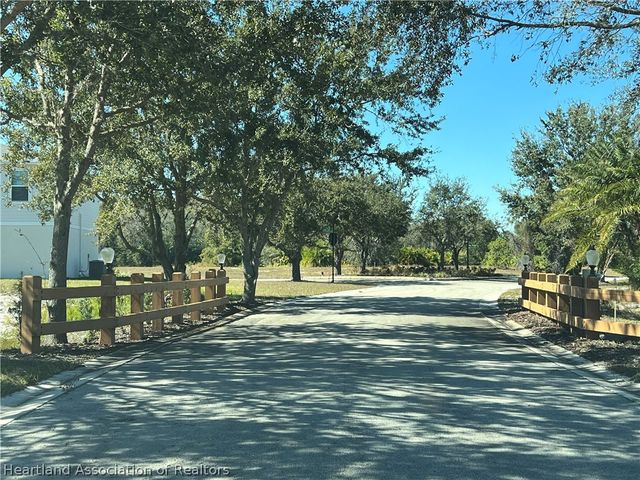 998 Grand Lake Boulevard, Avon Park, FL 33825