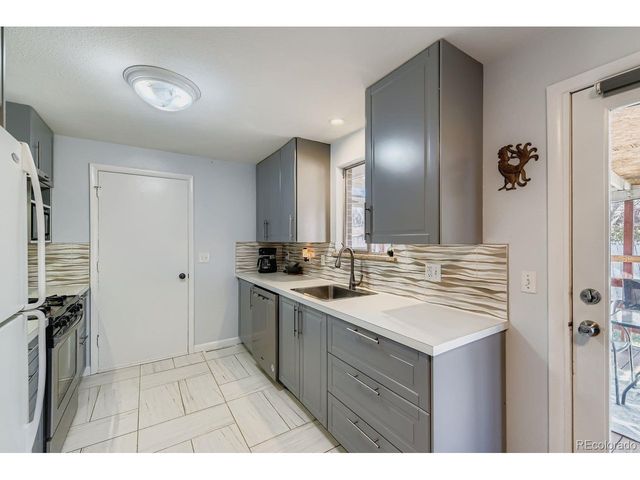 1551 Atwood St, Longmont, CO 80501