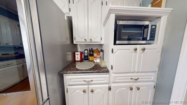 2064 Highway 77 Highway S, Davis, OK 73030