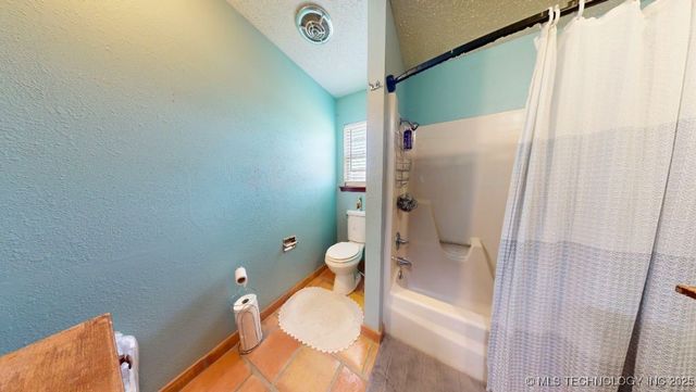 2064 Highway 77 Highway S, Davis, OK 73030