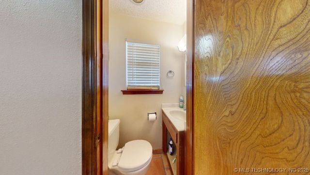 2064 Highway 77 Highway S, Davis, OK 73030