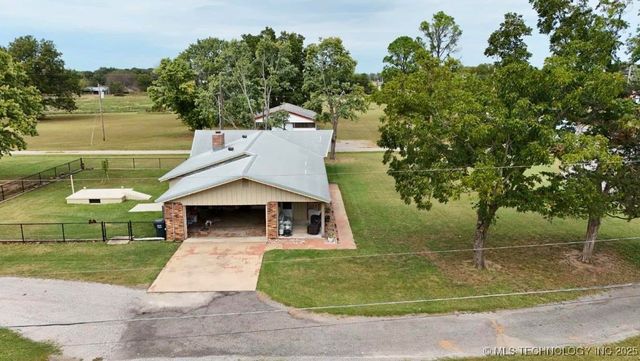 2064 Highway 77 Highway S, Davis, OK 73030