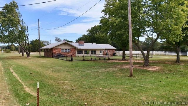 2064 Highway 77 Highway S, Davis, OK 73030