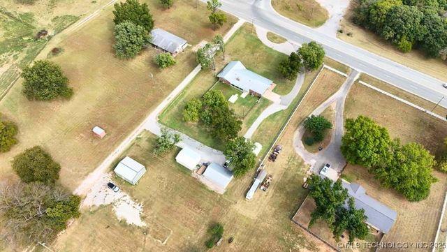 2064 Highway 77 Highway S, Davis, OK 73030