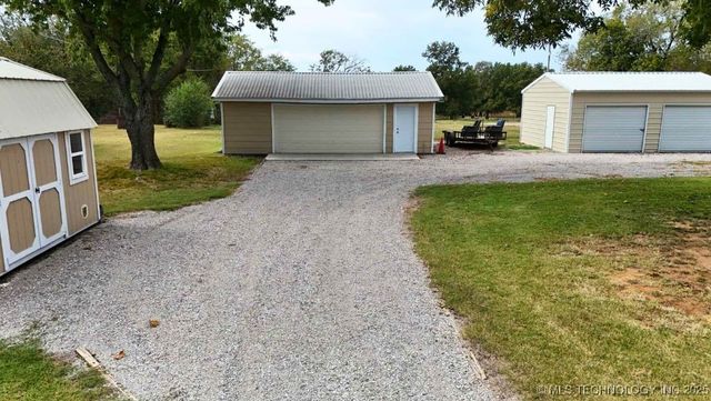 2064 Highway 77 Highway S, Davis, OK 73030