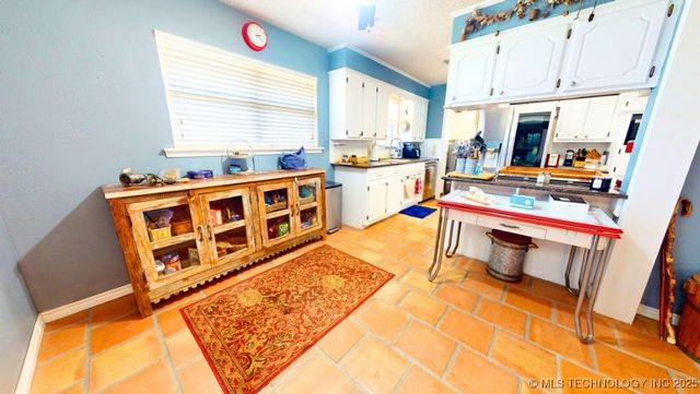 2064 Highway 77 Highway S, Davis, OK 73030