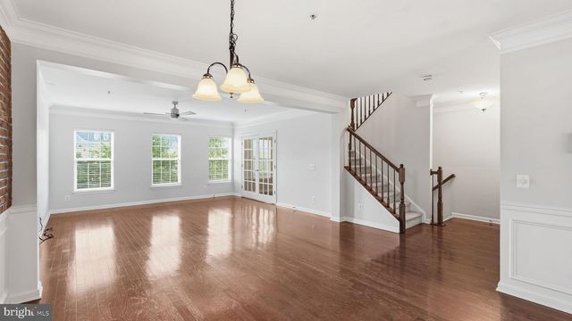 15360 KENSINGTON PARK DR, Woodbridge, VA 22191