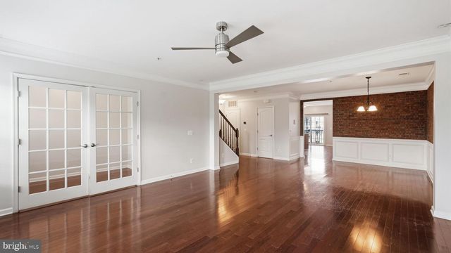 15360 KENSINGTON PARK DR, Woodbridge, VA 22191