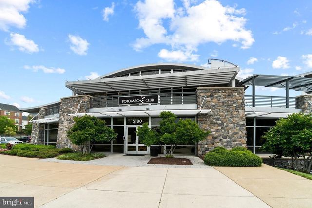 15360 KENSINGTON PARK DR, Woodbridge, VA 22191