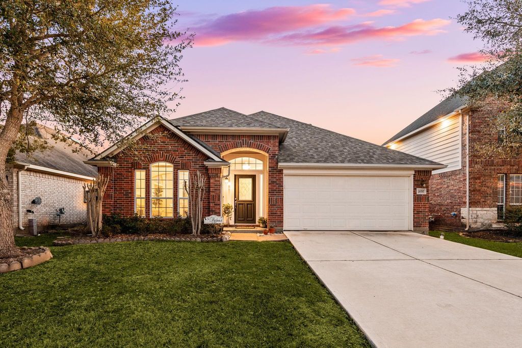 20707 Sapphire Lake Road, Richmond, TX 77407