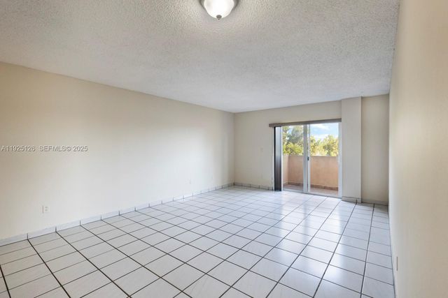 460 E 23rd St 302, Hialeah, FL 33013
