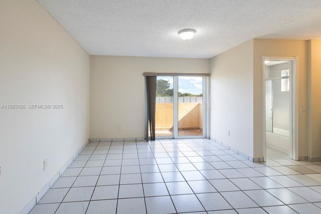 460 E 23rd St 302, Hialeah, FL 33013