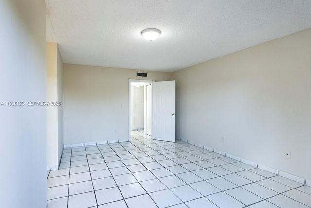 460 E 23rd St 302, Hialeah, FL 33013