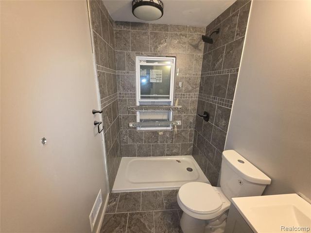 6744 Brimson Street, Hamtramck, MI 48212