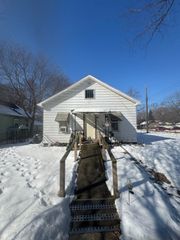561 Arthur Avenue, Kalamazoo, MI 49048