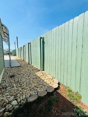 278 Right Prong Road, Ellenboro, NC 28040