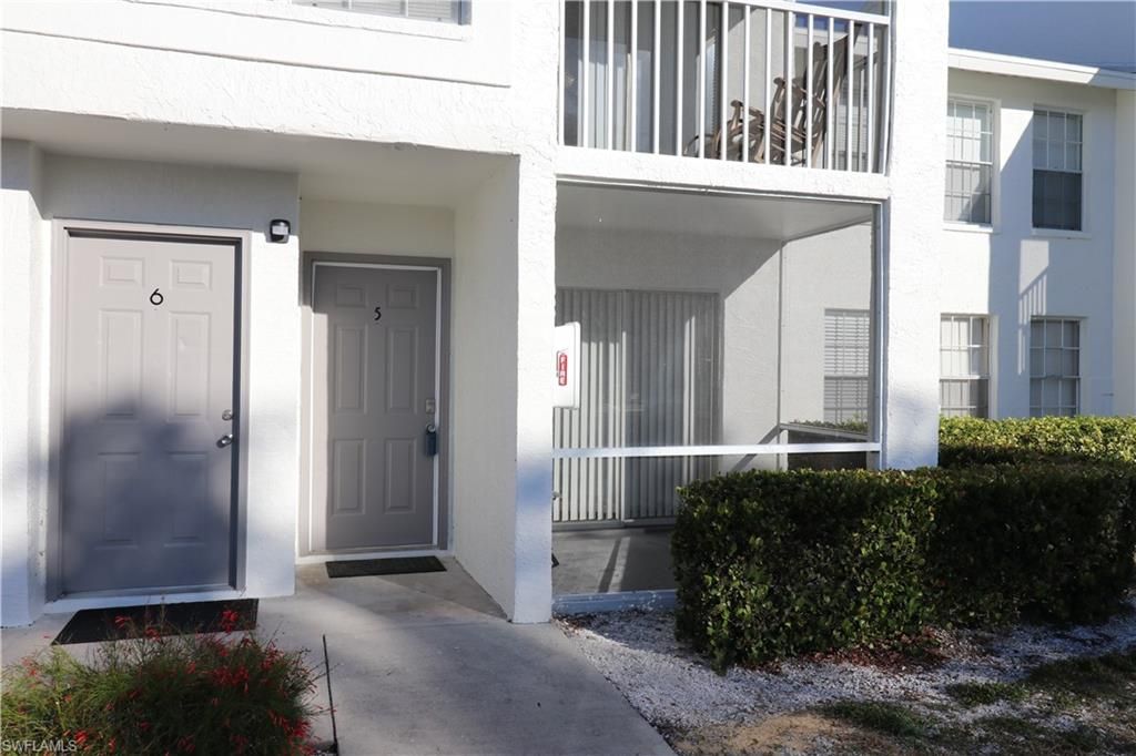 142 Santa Clara DR 5, NAPLES, FL 34104 — photo 3