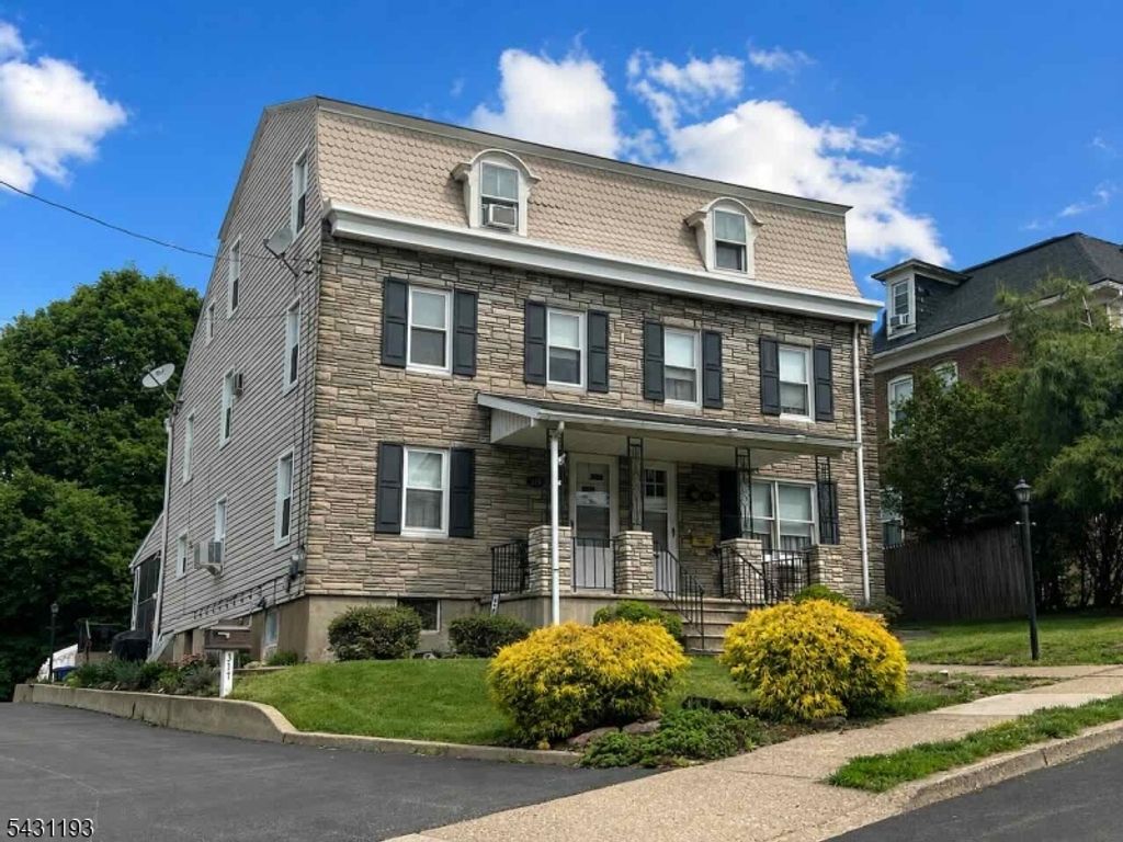 319 Center St 2, Phillipsburg Town, NJ 08865