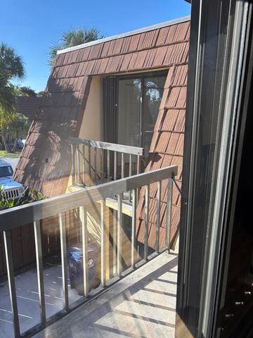 825 Center Street 49d, Jupiter, FL 33458