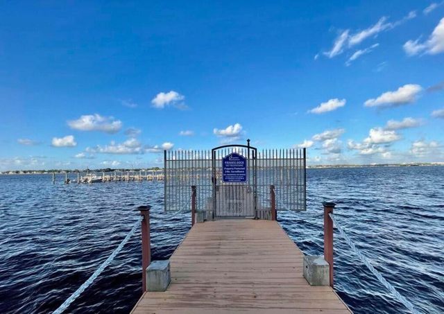 825 Center Street 49d, Jupiter, FL 33458