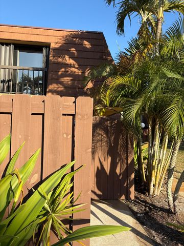 825 Center Street 49d, Jupiter, FL 33458