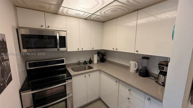 7904 West Dr 107, North Bay Village, FL 33141