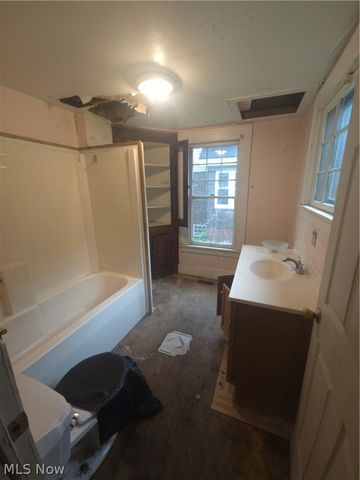 105 W Ely Street, Alliance, OH 44601