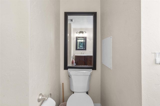 2823 POST ROAD, Sarasota, FL 34231