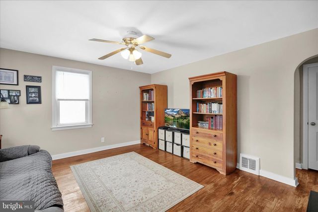 136 REYNOLDS AVE, Pottstown, PA 19464